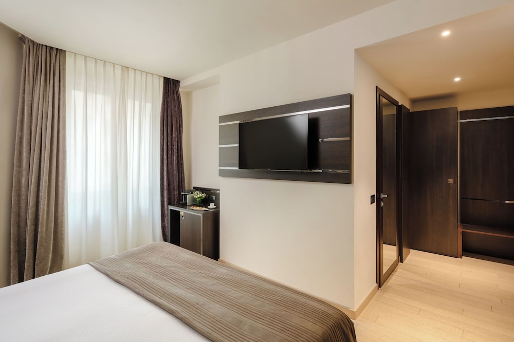 غرفة ديلوكس، Hotel The Square Milano Duomo 4/10