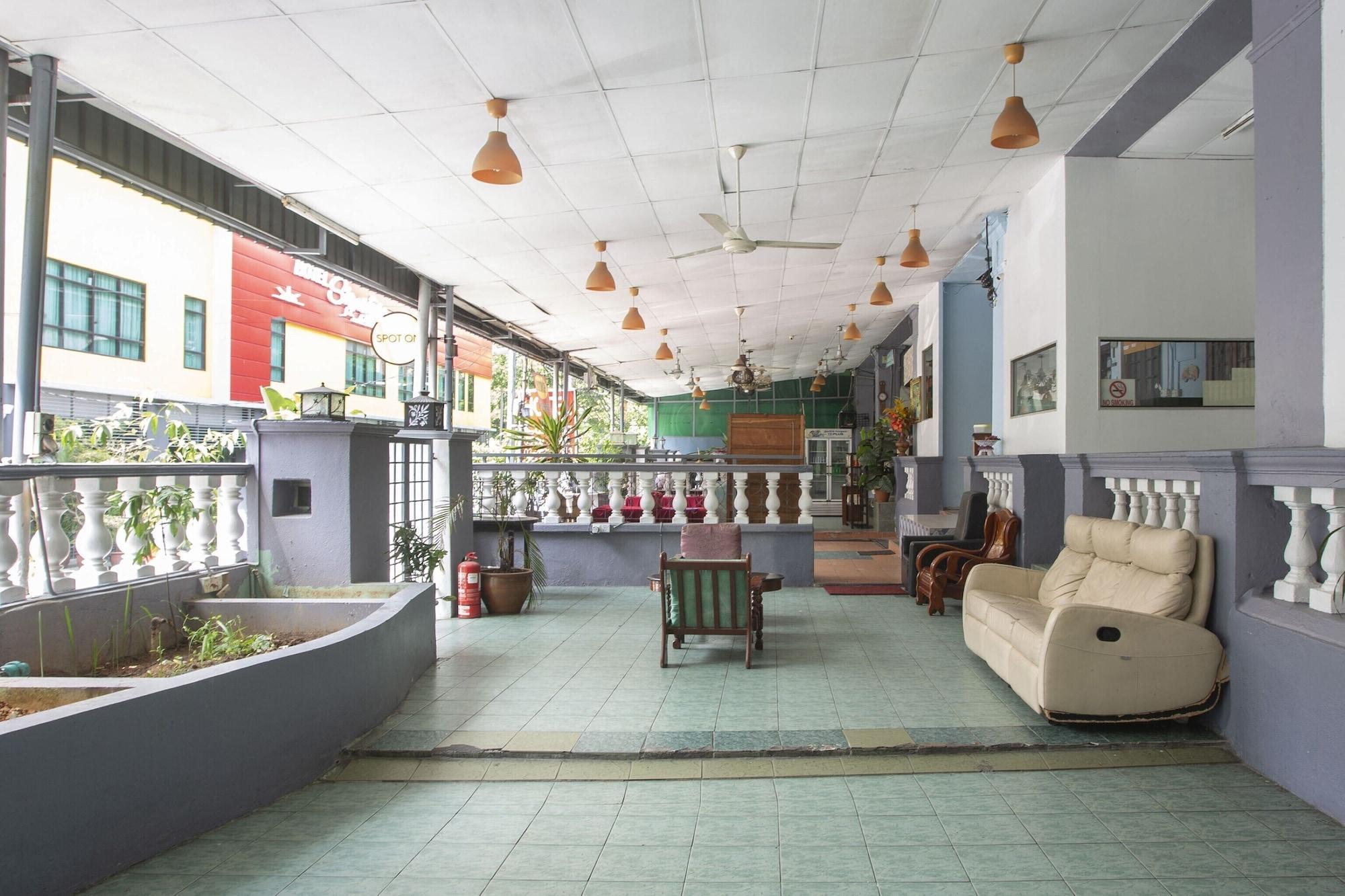 SPOT ON 90137 Casavilla Hotel Pudu 31/50