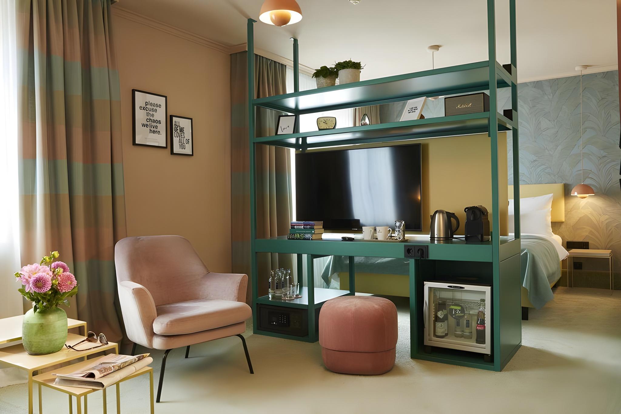 Suite, Queen Bed