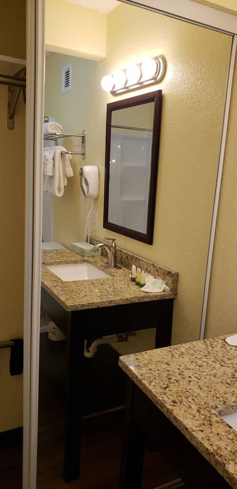 Clearwater Beach Hotel 49/50