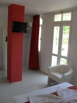 Lucky Monkey Hotel 18/50