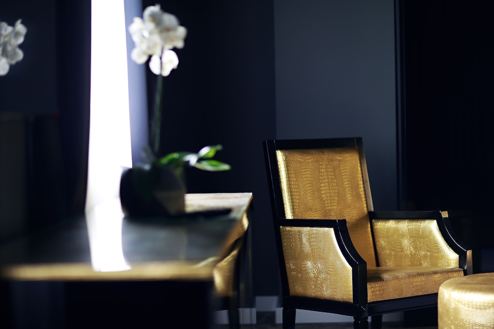 Hotel 9 21/41