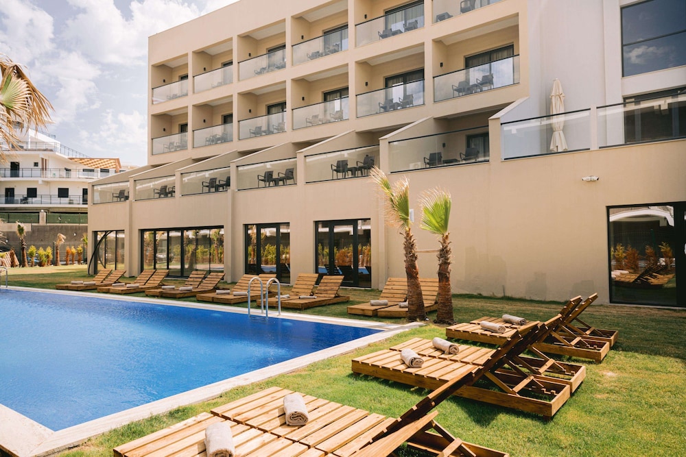 Ramada by Wyndham Cesme 59/67