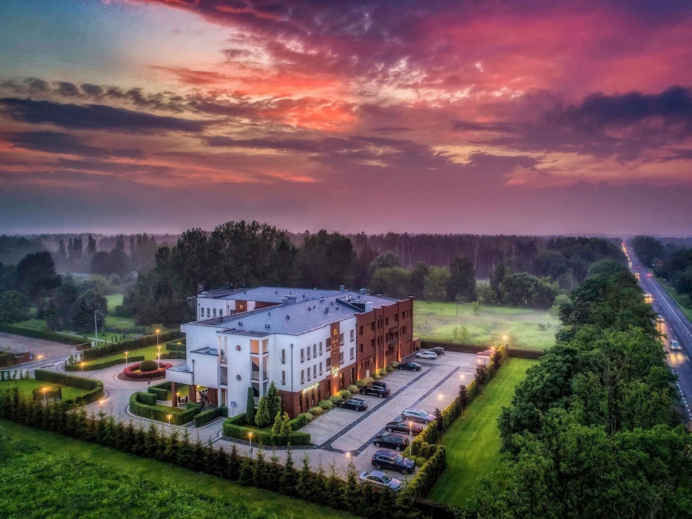 Mercure Wiazowna Brant 41/47