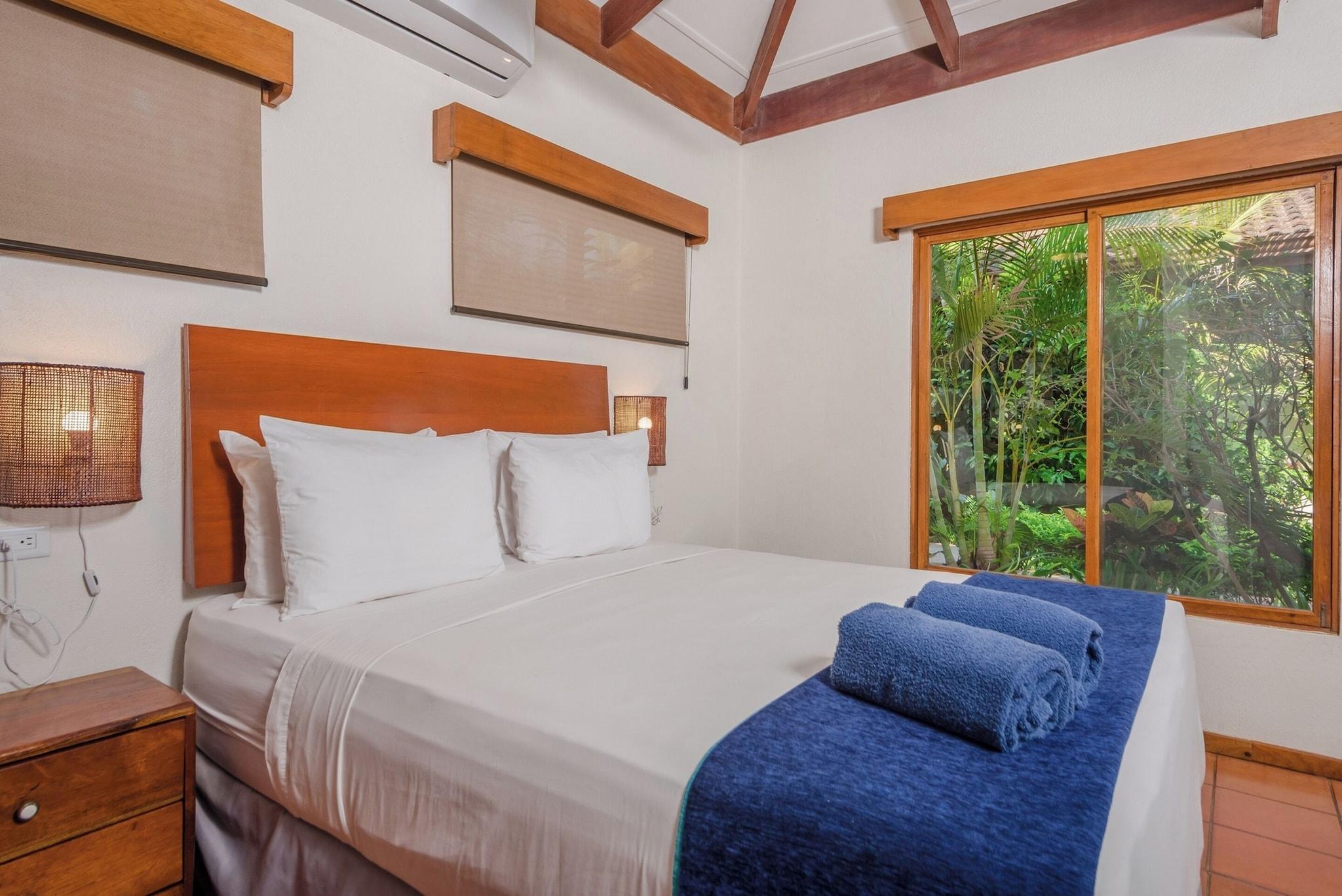 Bungalow, Beach Front