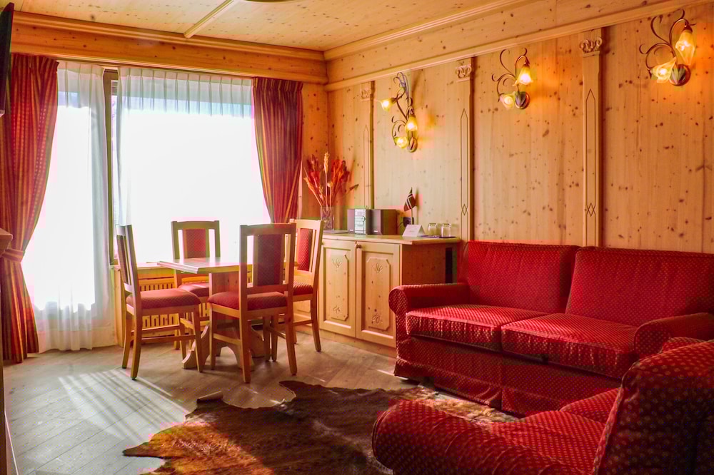 GRAND HOTEL SESTRIERE 45/63