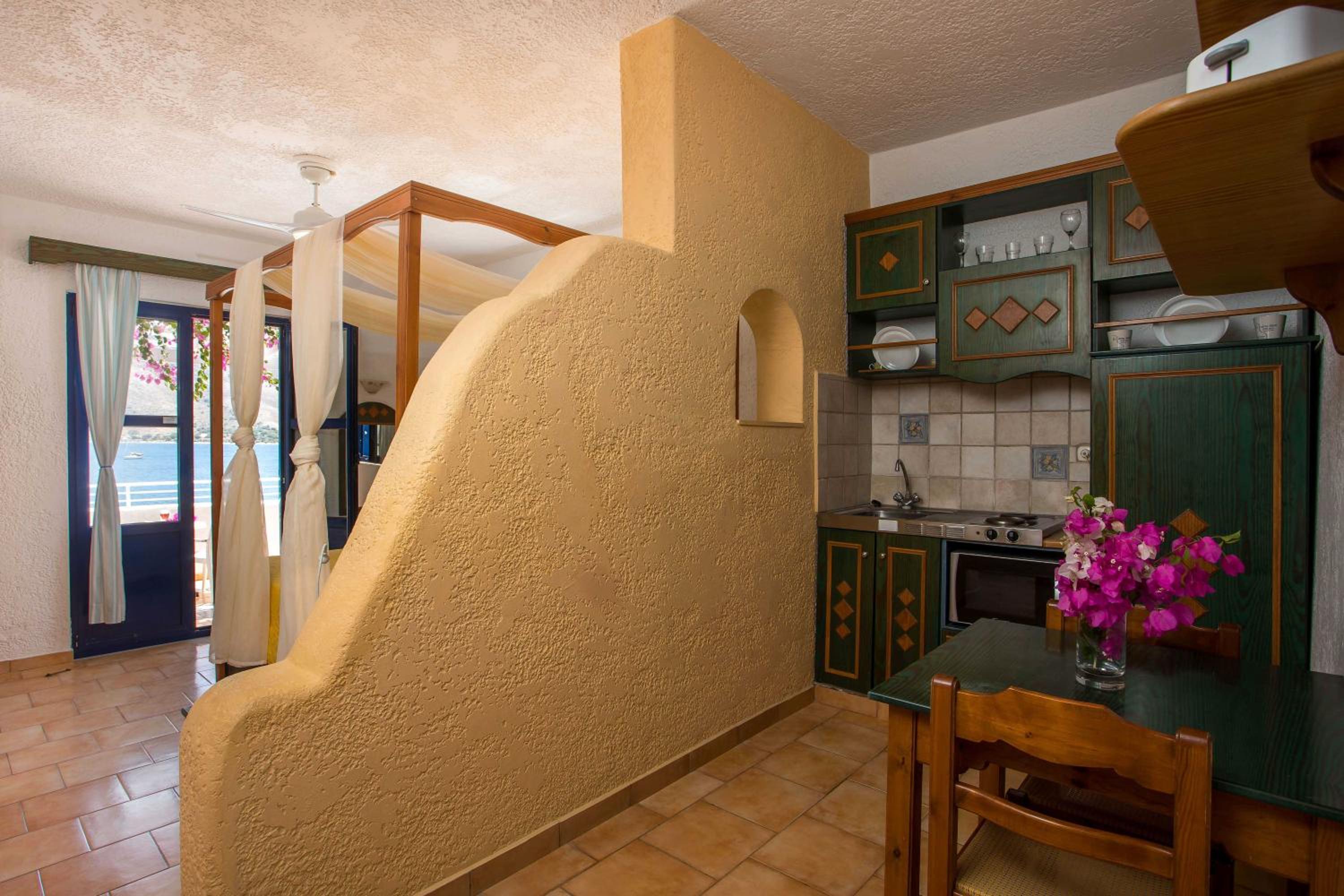 Ilidi Rock Apartments 11/55