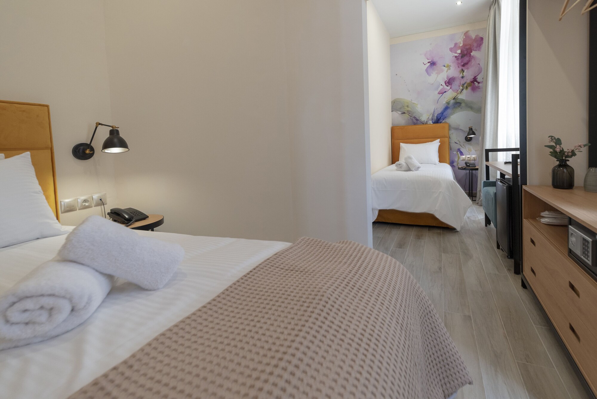 ROOM, TWIN BEDS, BALCONY