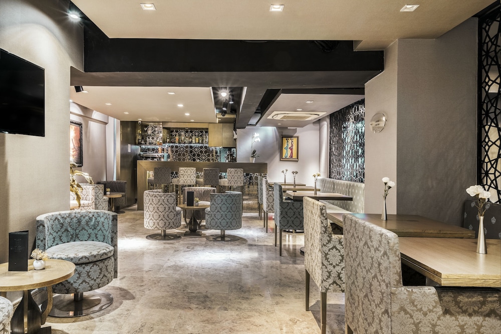 AHC Grand Bazaar Hotel 57/64
