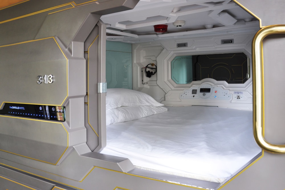 The Capsule Hotel 10/30