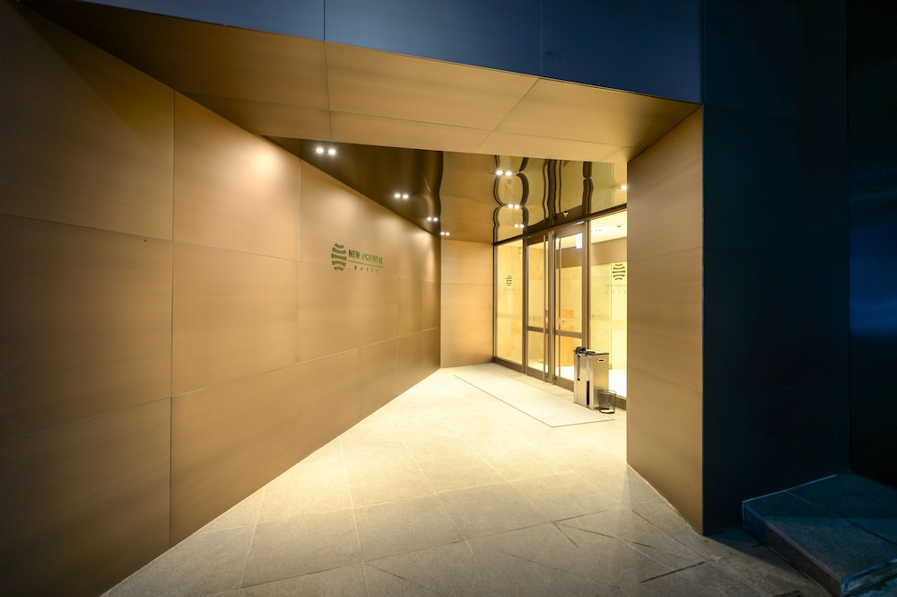 NEW ORIENTAL HOTEL 33/50