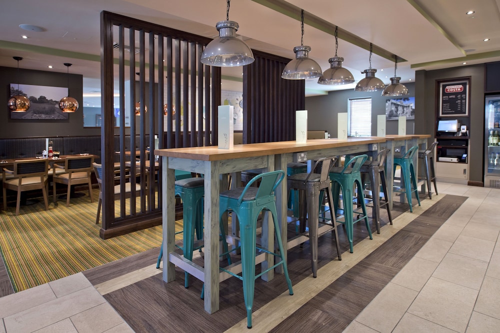 Premier Inn Addlestone 26/36