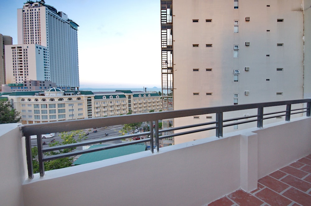 Harvey Hotel & Apartments photo1