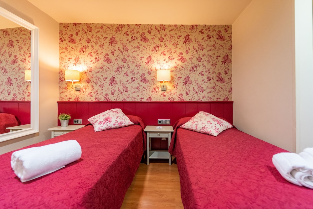 Matheu Hostal 19/52