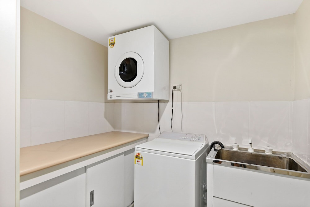 WHITE CREST LUXURY APARTMENTS 50/50