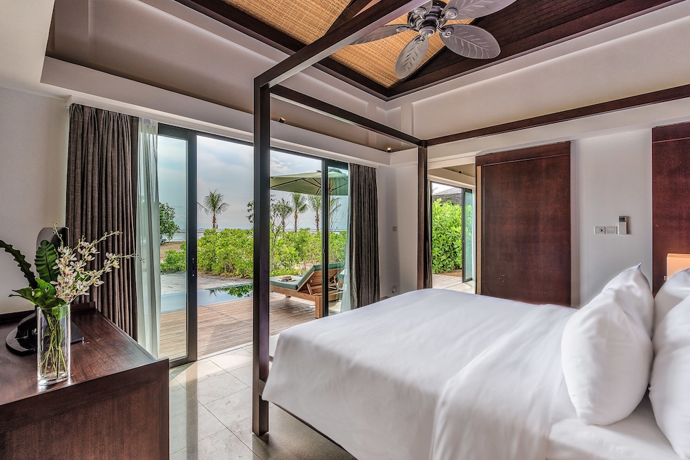 1 BEDROOM, DELUXE, VILLA, BEACH FRONT