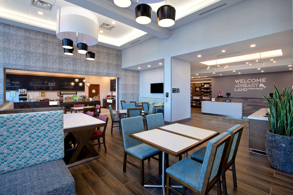 Hampton Inn Suites Ottawa West Ontario Canada 33/52