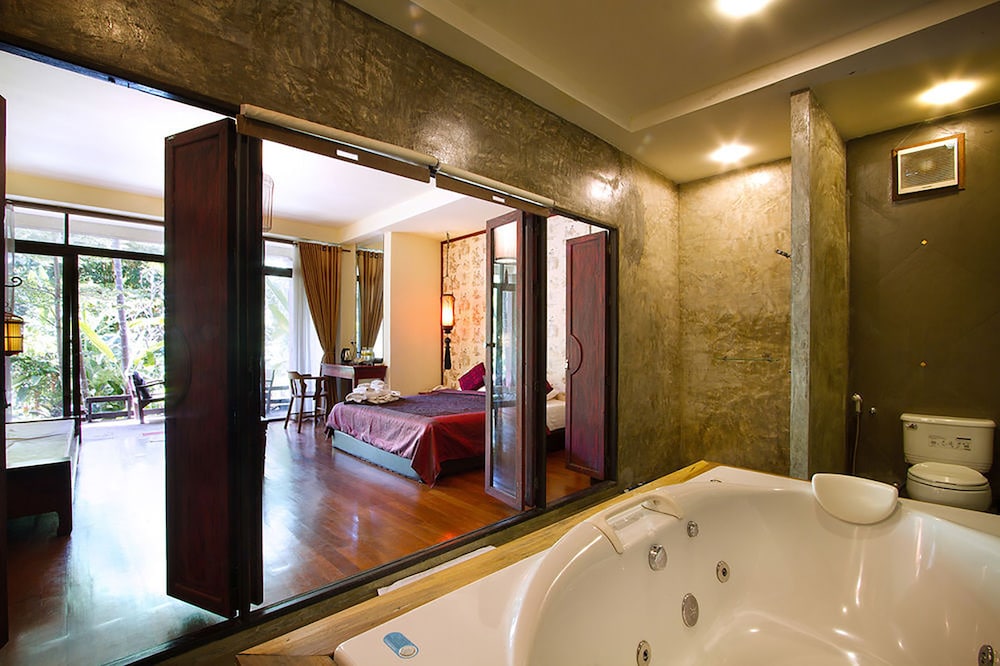 SUKANTARA CASCADE RESORT 48/50