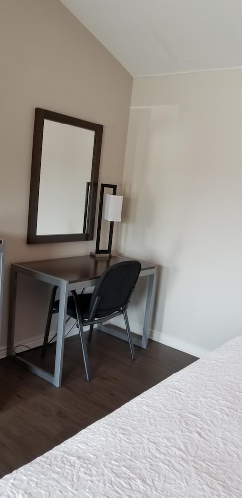Econo Inn Lackland AFB Seaworld 12/31