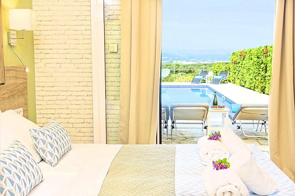 CRETAN MANSION 10/46