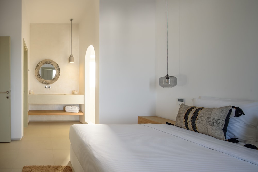 Este Luxury Suites 12/78
