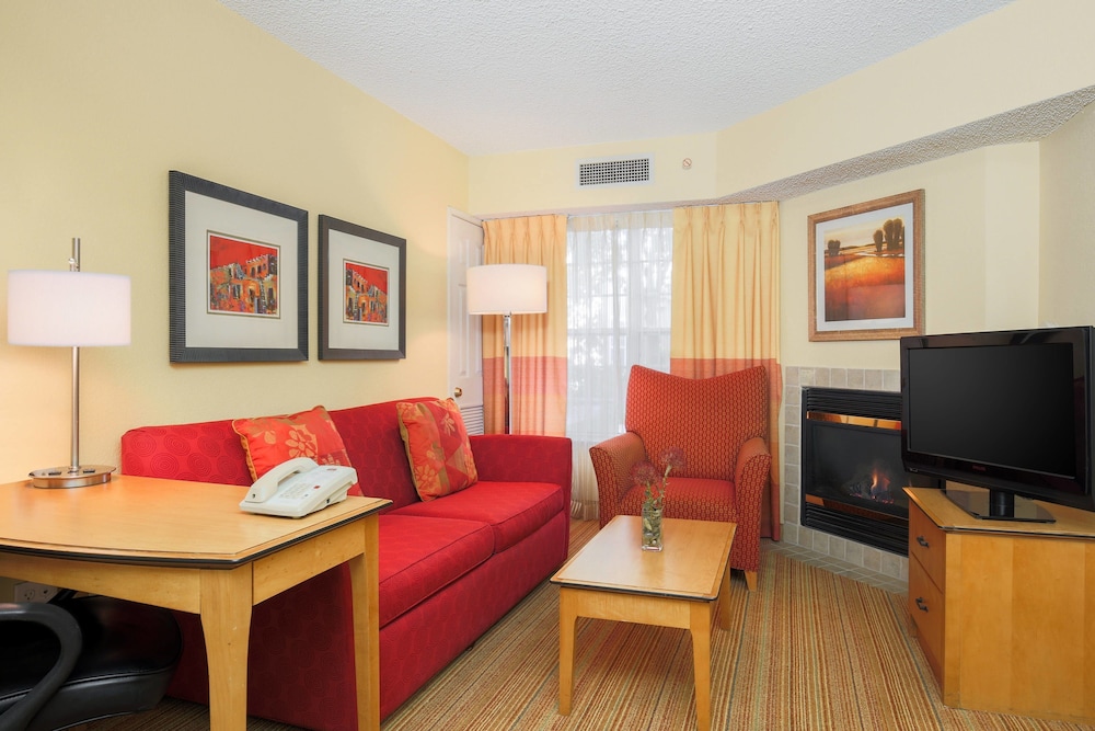 Residence Inn Albuquerque North 16/27