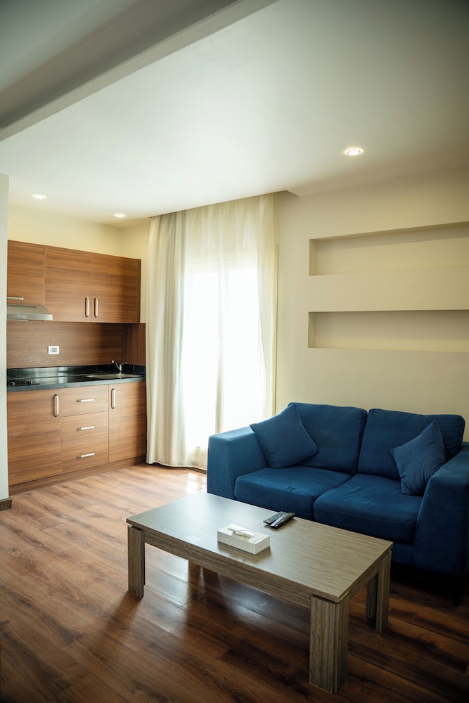 Rivoli Suites 28/48