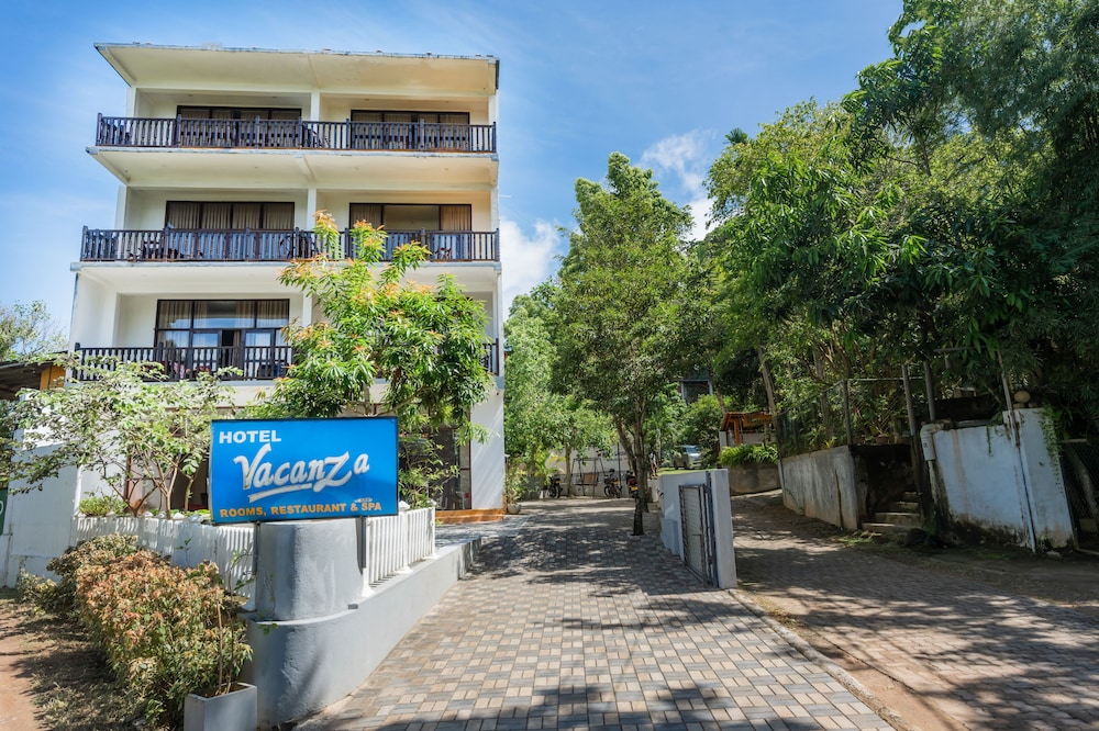 Vacanza Hotel 41/46