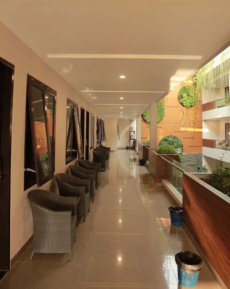 CLASS Premium Guest House 25/35