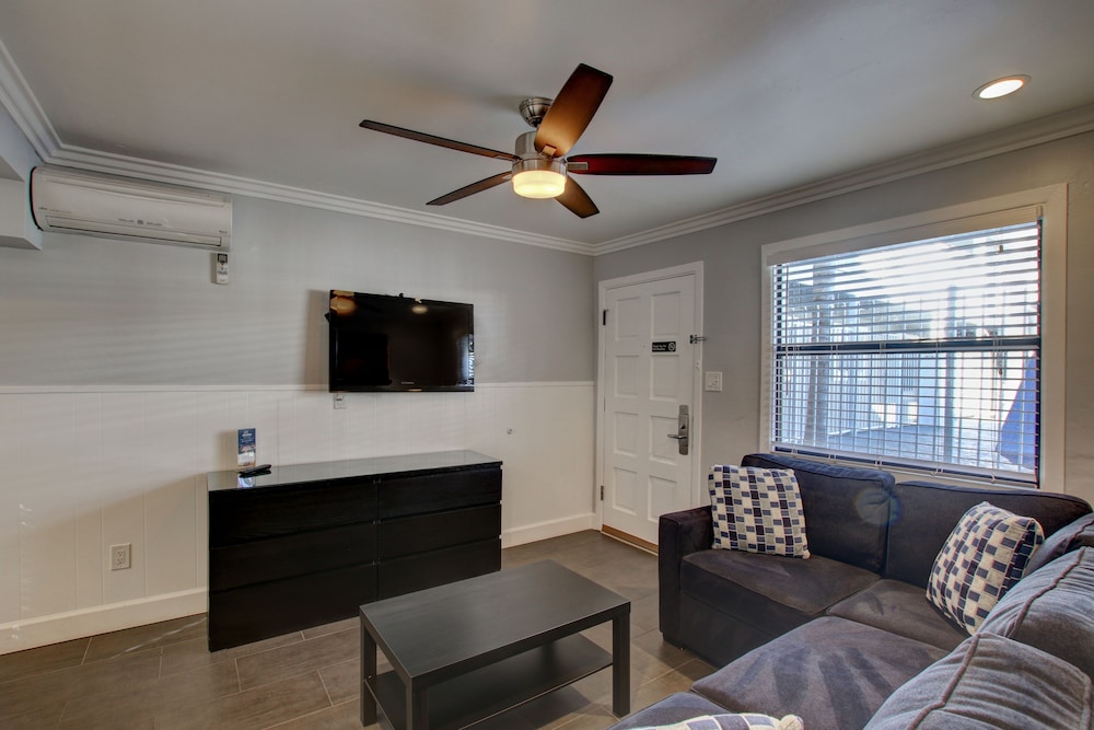 Beach Haven Inn Pacific Beach 48/64