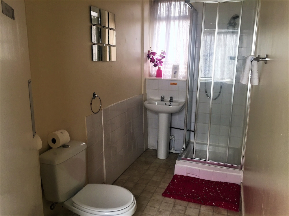 ROOM, TWIN BEDS, EXTERNAL BATHROOM, SMALL