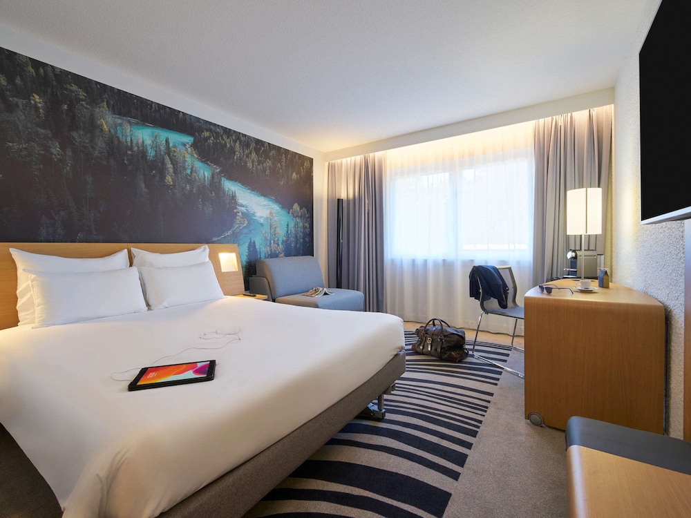 NOVOTEL MASSY PALAISEAU 26/80