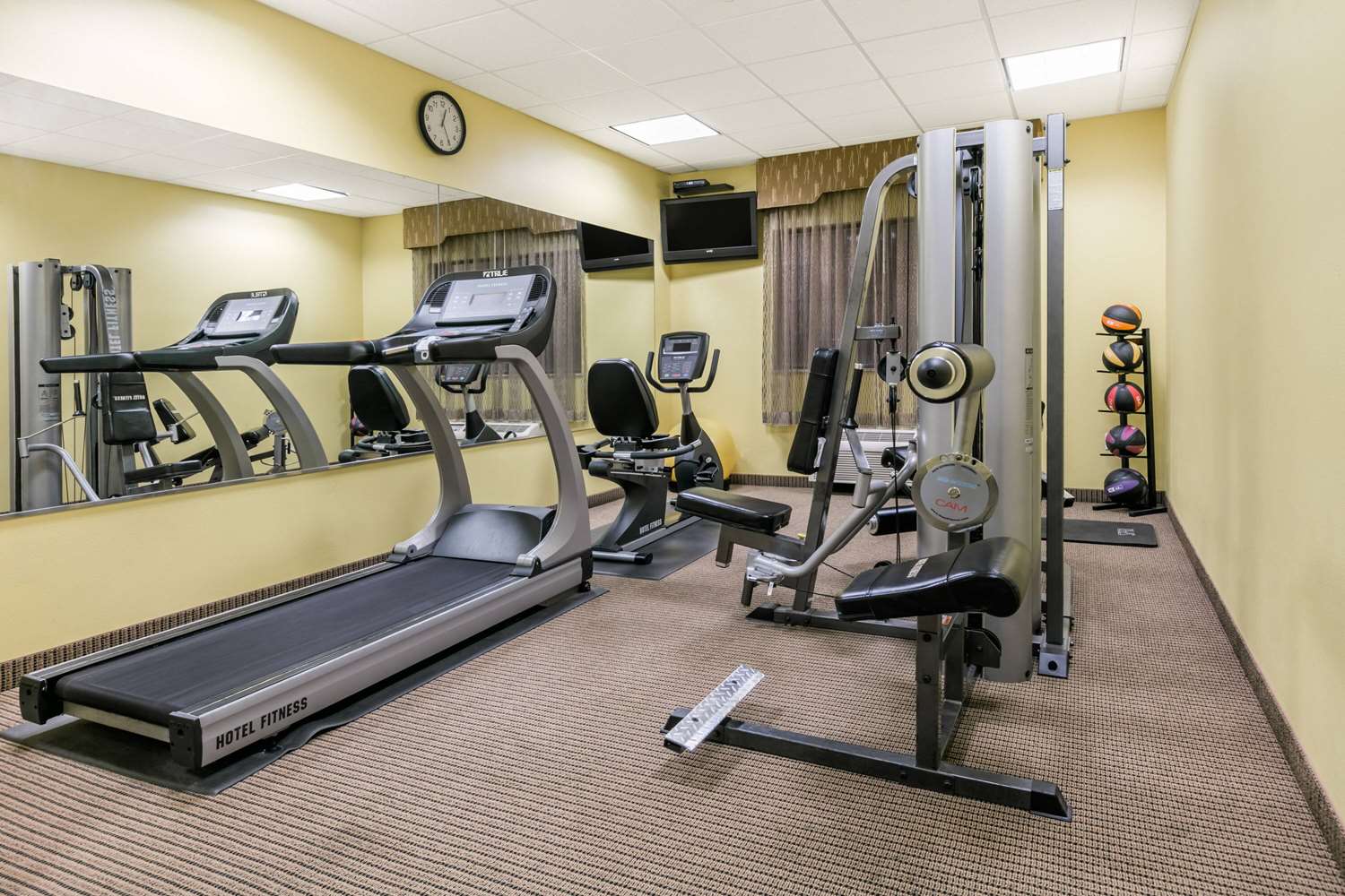 Days Inn by Wyndham Salado 11/24