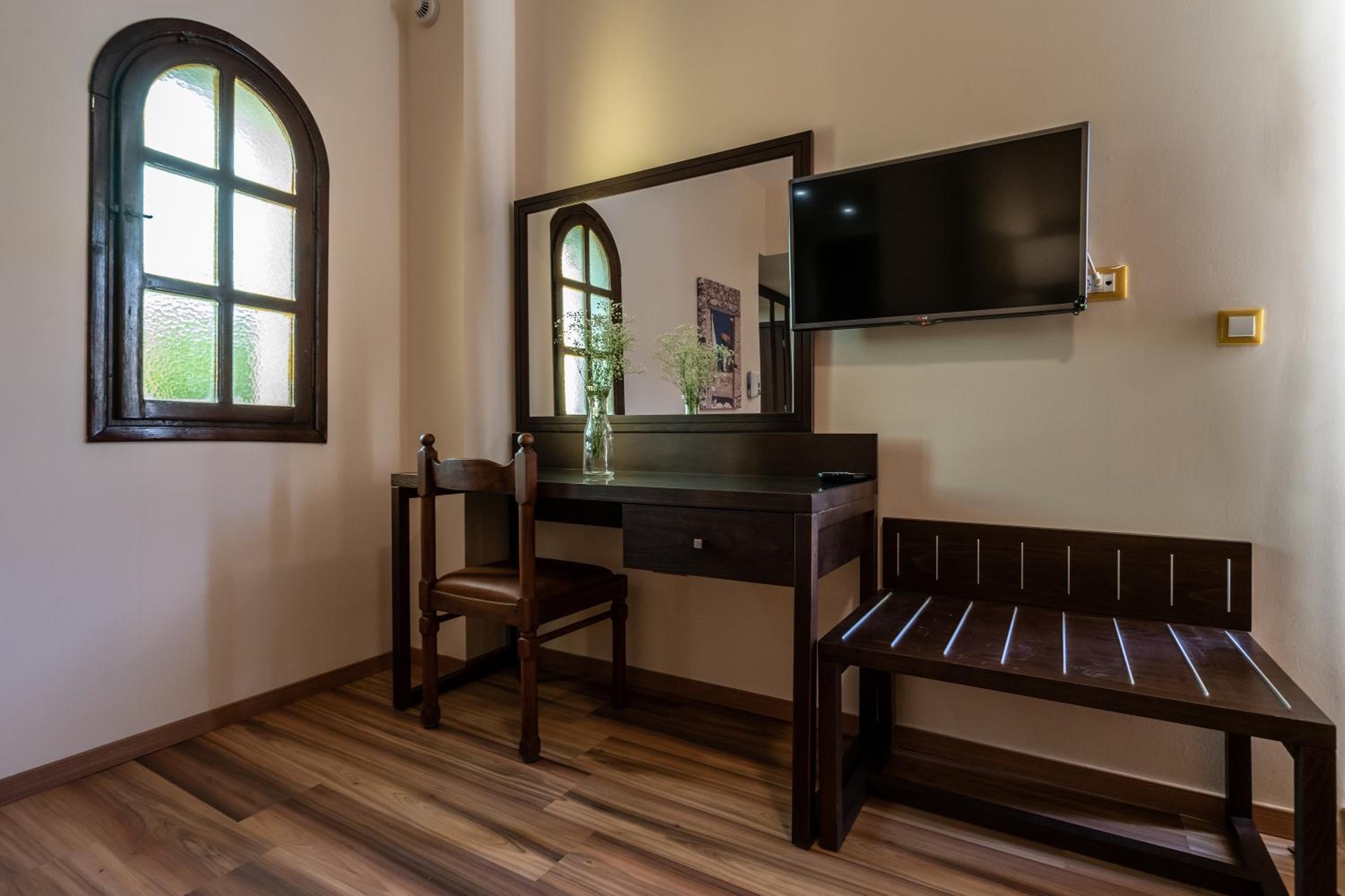 Ladiko Suites 40/50