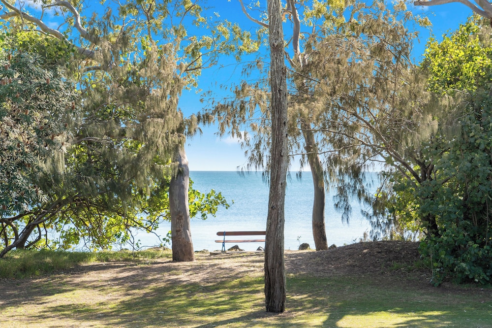 SHELLY BAY RESORT 38/50