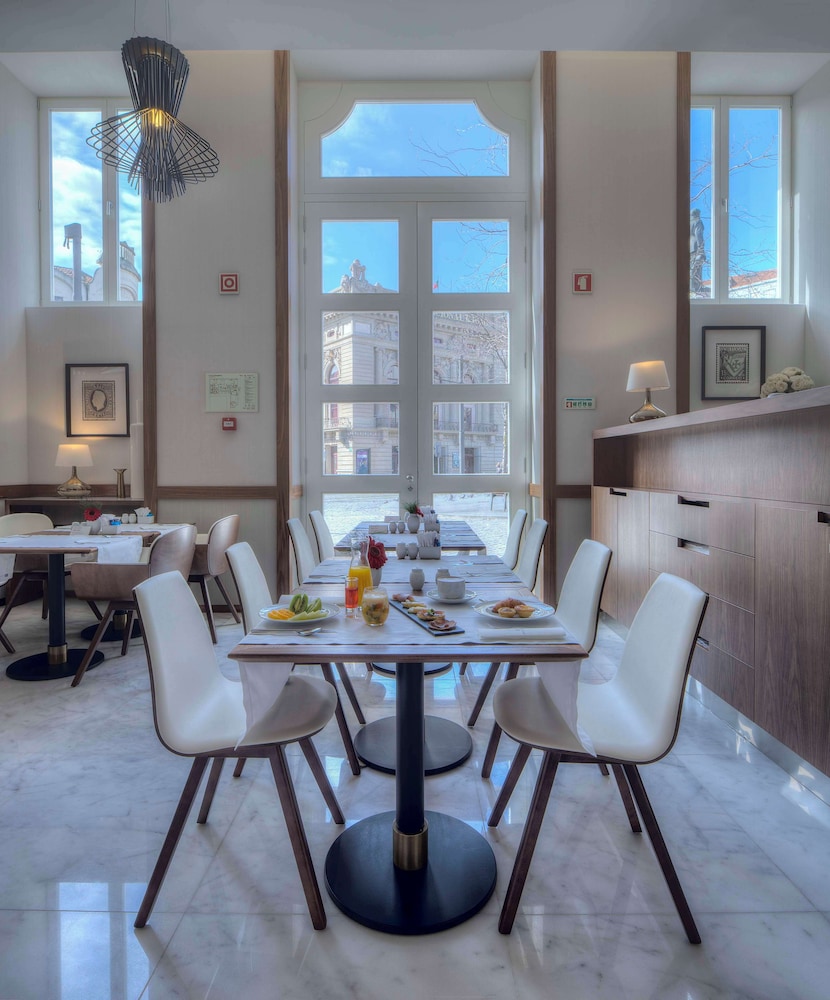 NH Collection Porto Batalha 34/50