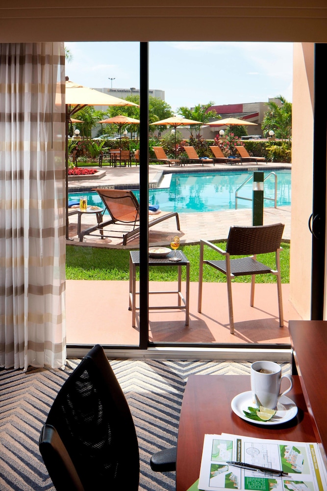 Courtyard Fort Lauderdale East Lauderdale By the Sea 35/49