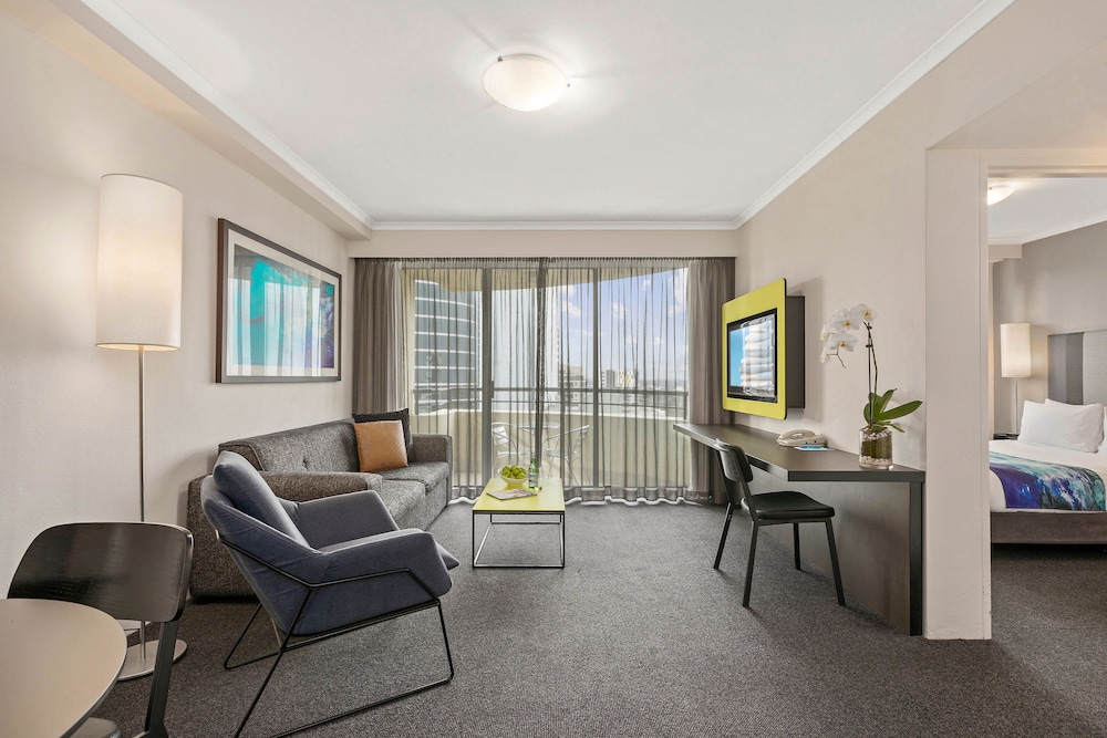 Mantra Parramatta 45/72