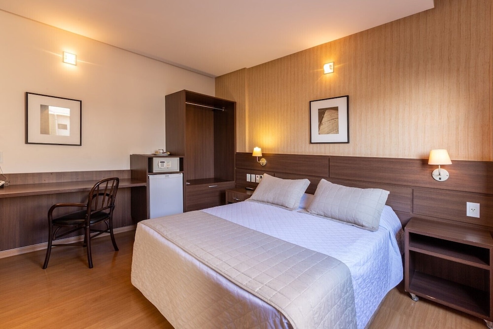 HOTEL BAHAMAS 14/50