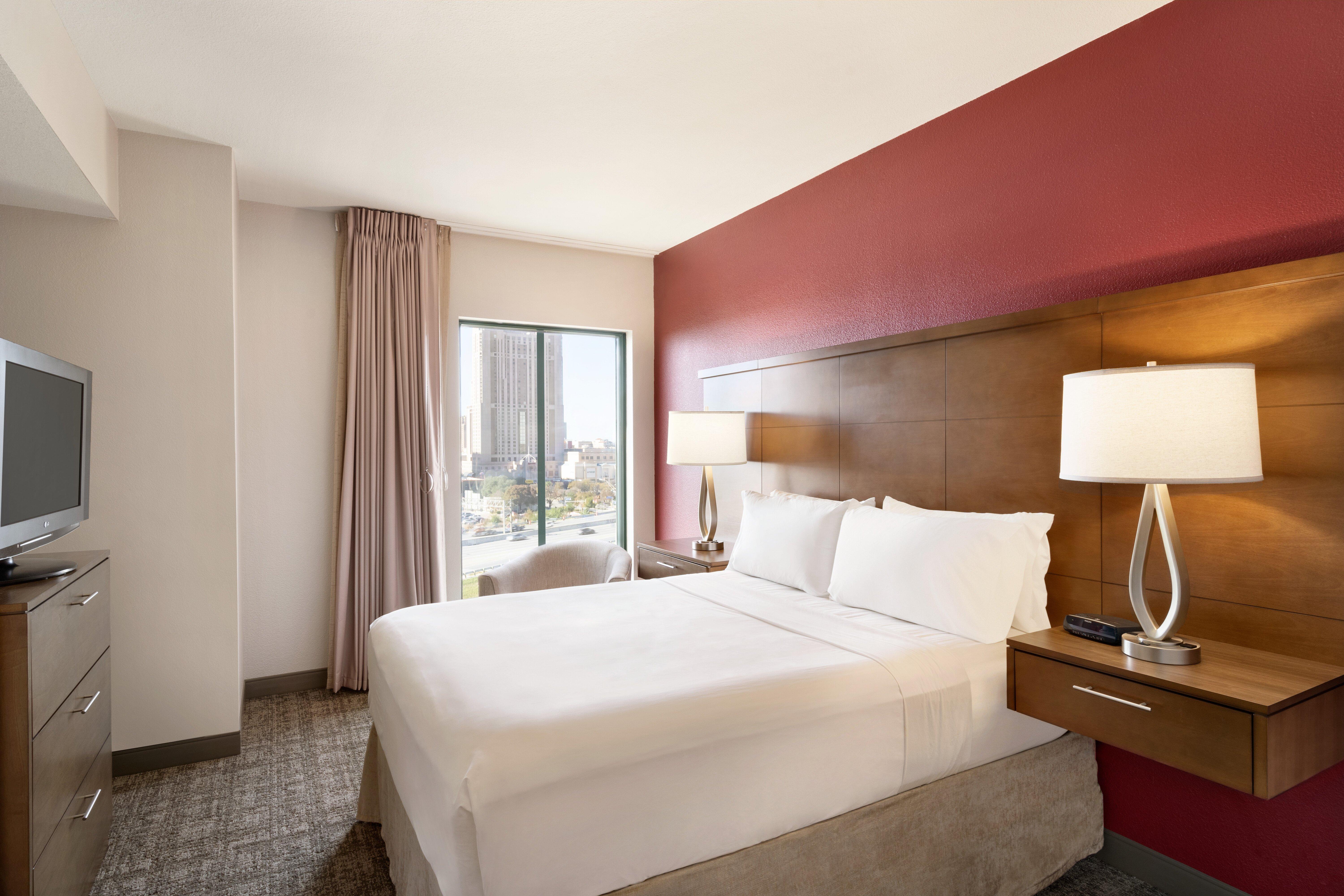 جناح بسرير كينج بإطلالة على المدينة، Staybridge Suites San Antonio Downtown Conv Ctr, an IHG Hotel 3/7