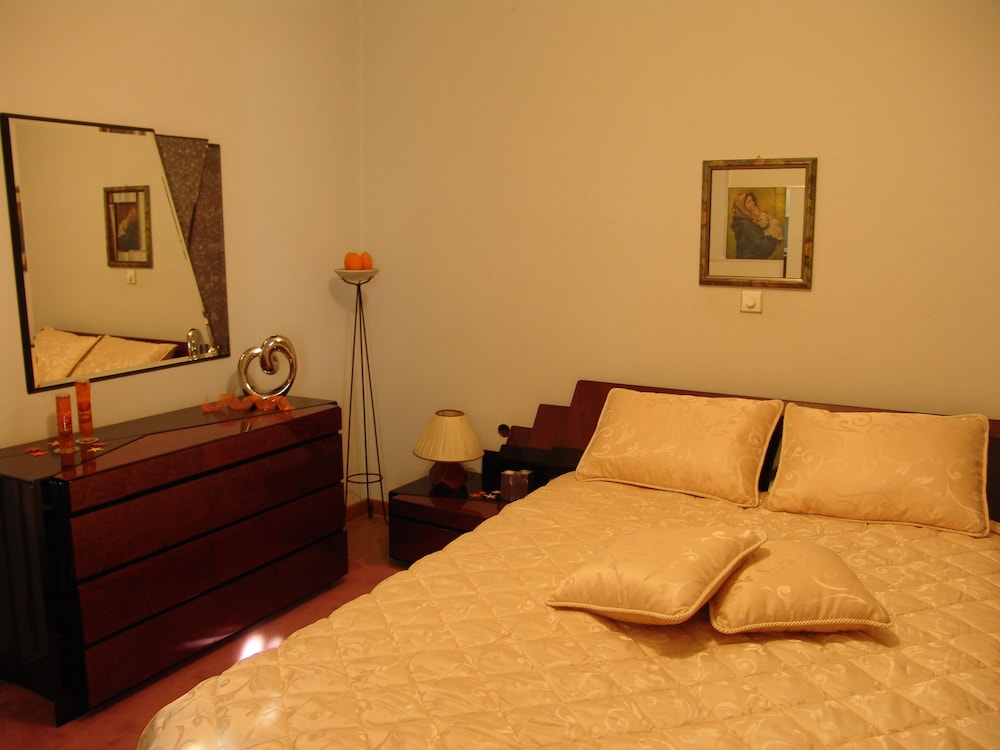 IGNATIA HOTEL 14/66