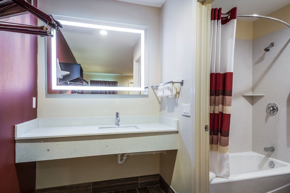 Oceans Edge Hotel, Port Aransas,TX (ex Red Roof Inn Port Aransas) 25/62