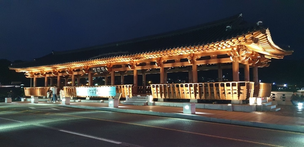 Hanok Hyeyum 5/50