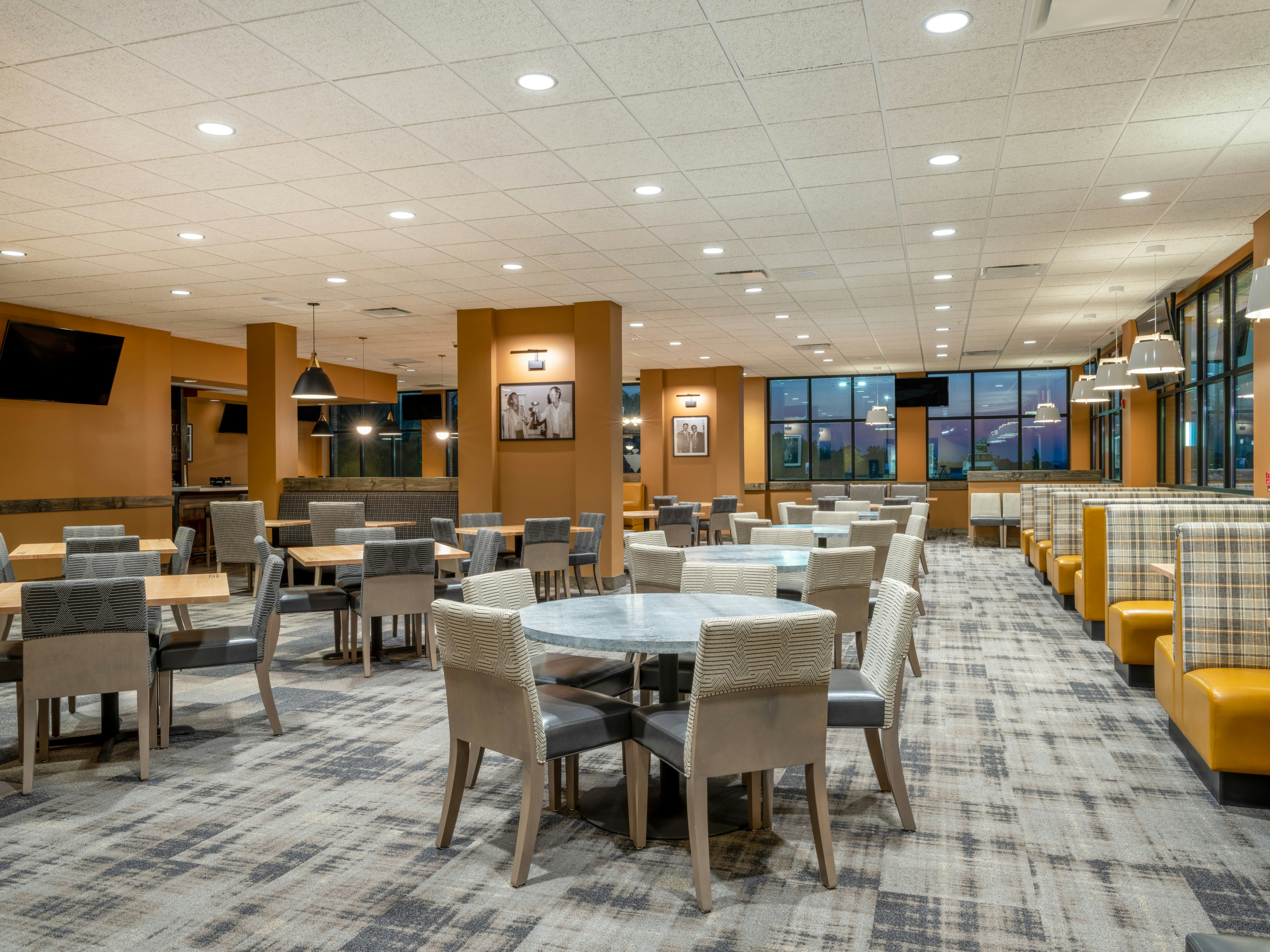 Hilton Garden Inn Jeffersonville Louisville North 32/44