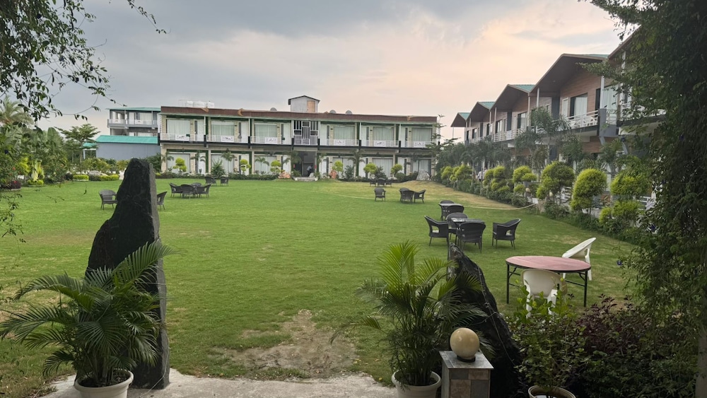 Countryard Resort Corbett 39/45