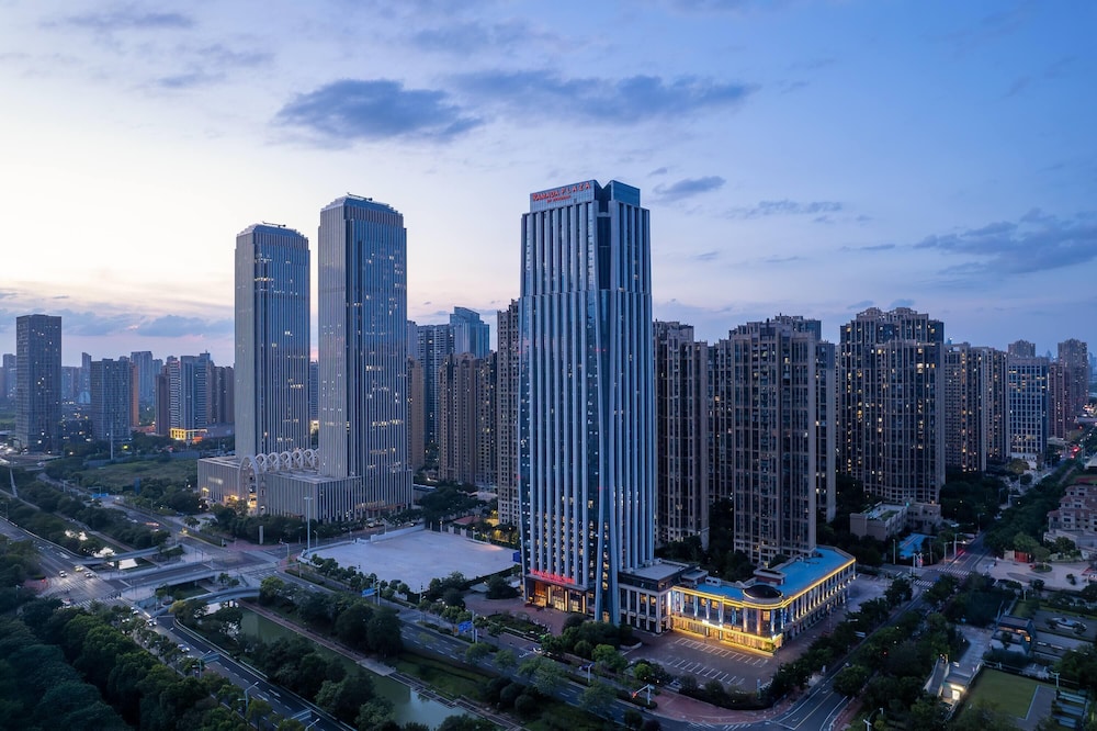 Ramada Plaza By Wyndham Wuhan Hanyang 33/34