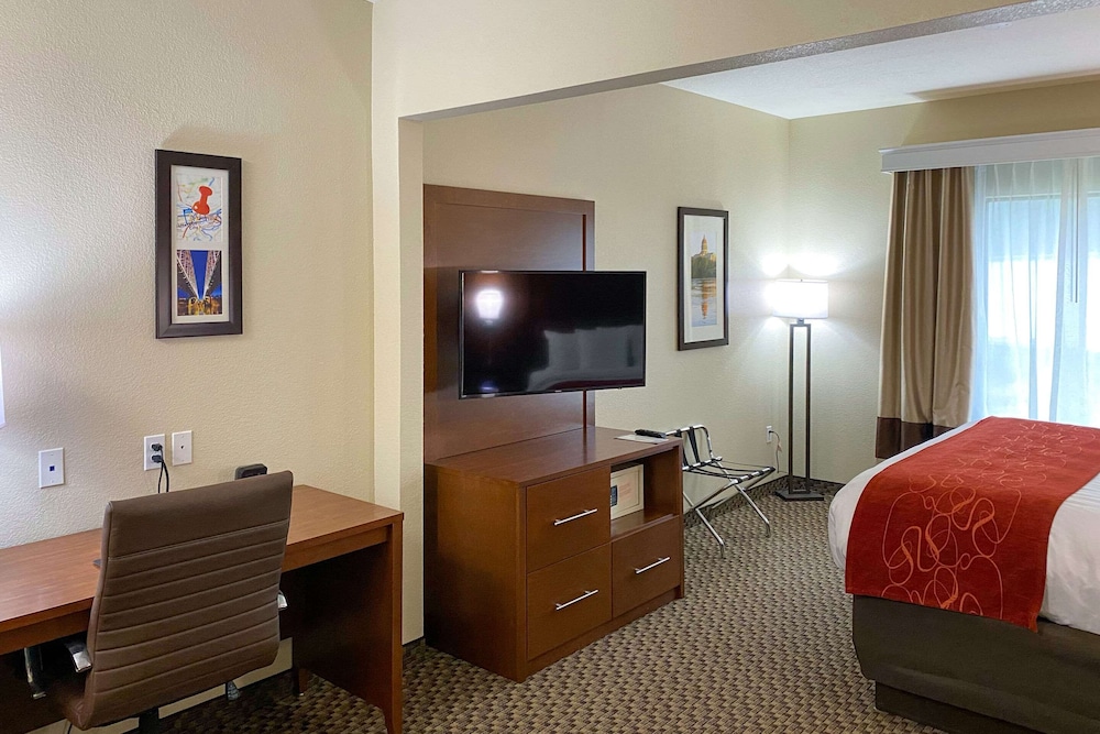 Comfort Suites Jefferson City, MO 13/19