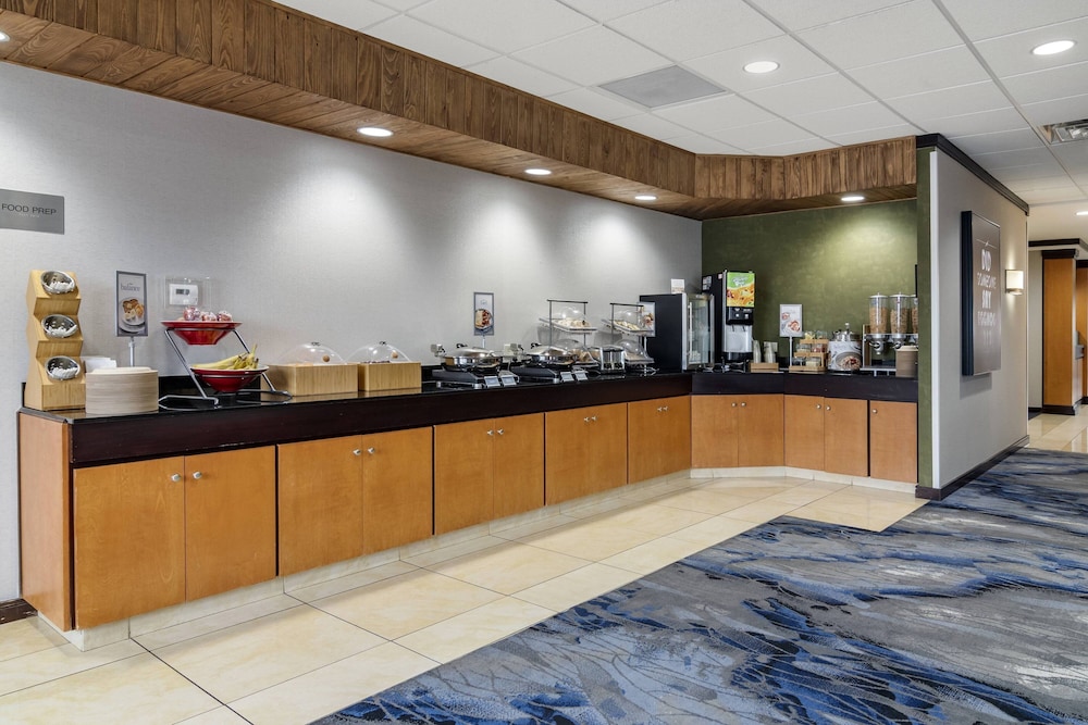 Fairfield Inn Suites Commerce 7/30