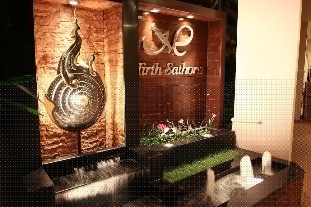 Mirth Sathorn Hotel 29/39