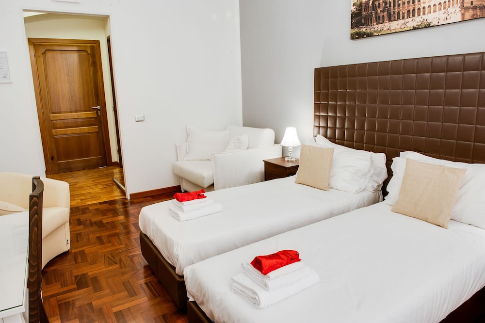 Lh Royal Suites 6/48